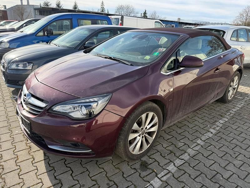 Gebraucht Opel Cascada 165 PS (121 kW) 2015 Rot Cabrio