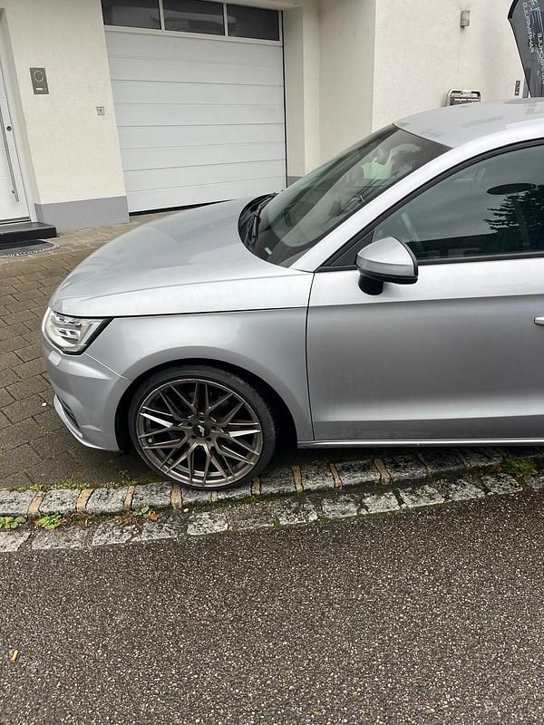 Gebraucht Audi A1 S-Line 130 PS (95 kW) 2016 Silber Kleinwagen