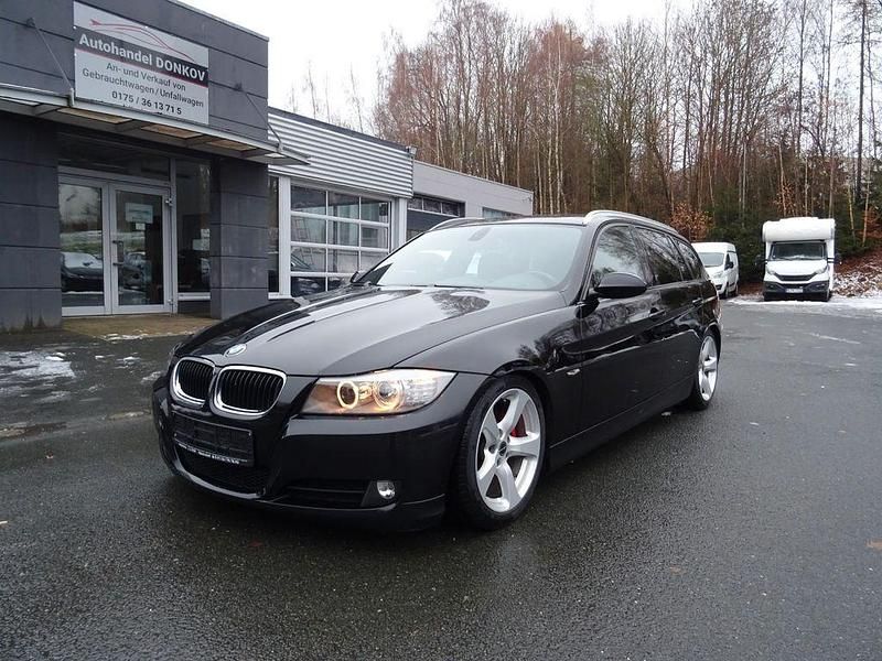 Schwarz Gebraucht 2006 BMW 330 Shadowline Kombi | 8.350 € (Fairer Preis) - Bild 1/4