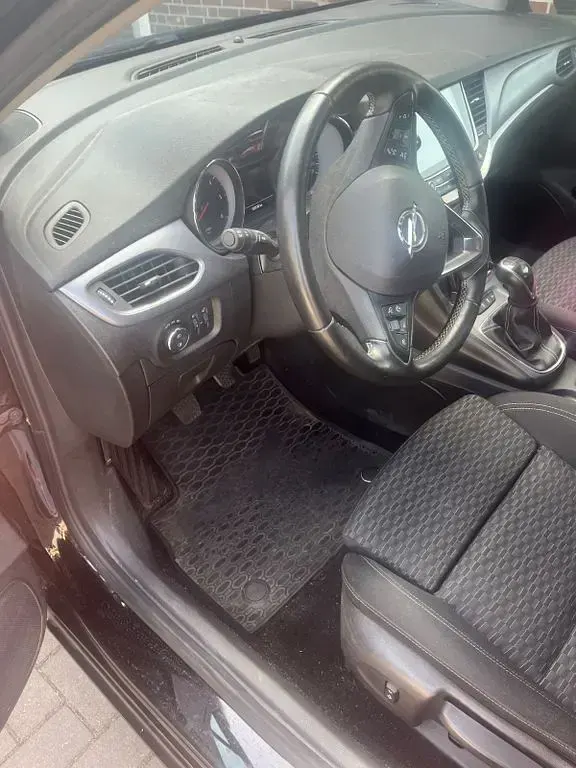 Gebraucht Opel Astra Edition 110 PS (80 kW) 2018 Schwarz Kombi