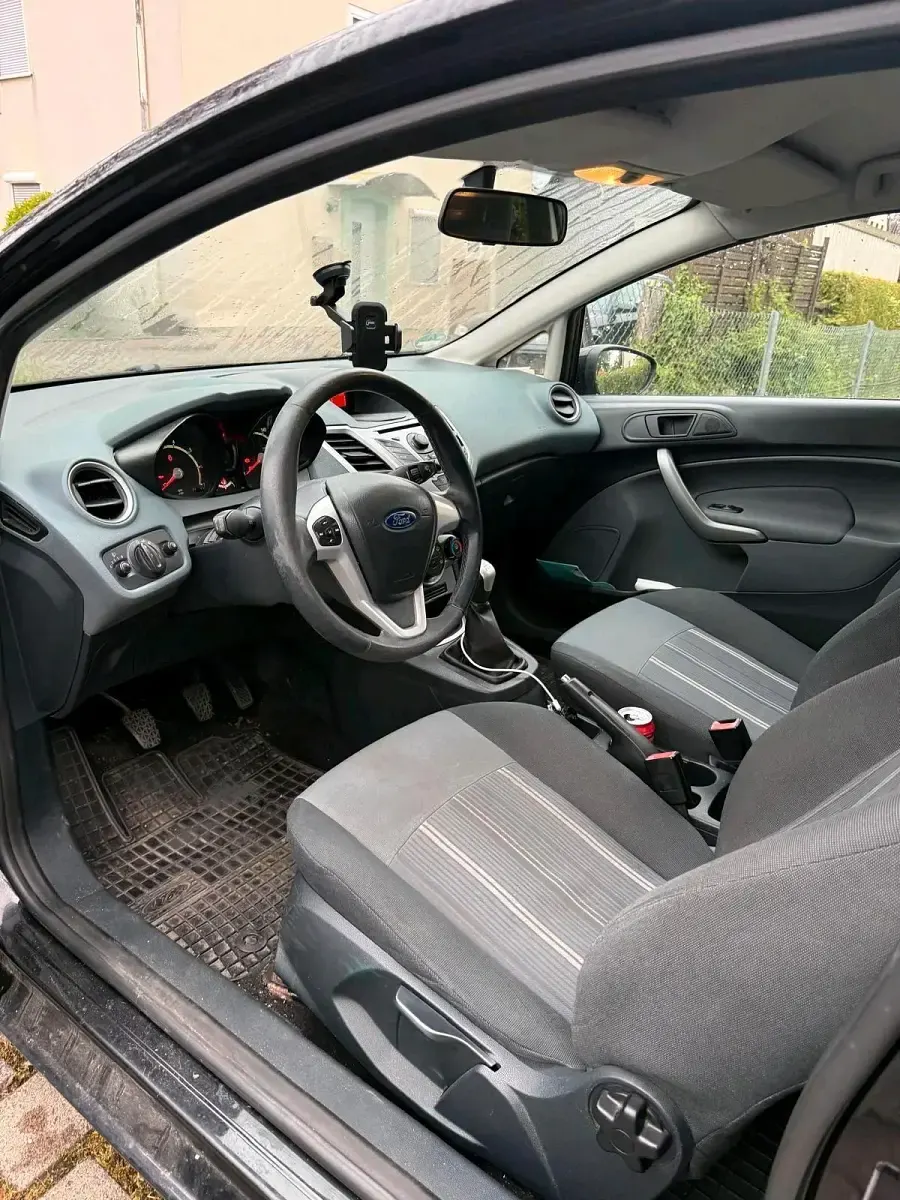 Gebraucht Ford Fiesta 96 PS (70 kW) 2009 Schwarz Kleinwagen