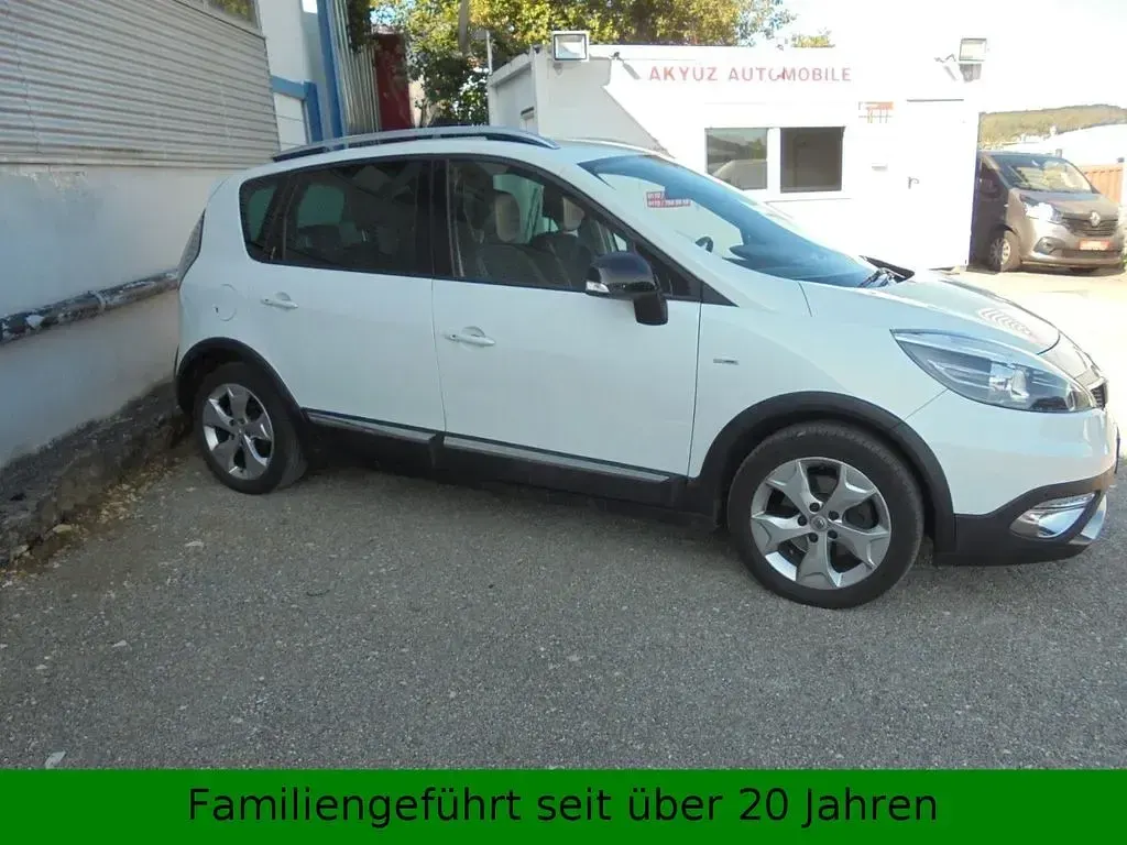 Gebraucht Renault Scénic III Bose Edition 132 PS (97 kW) 2014 Weiß SUV