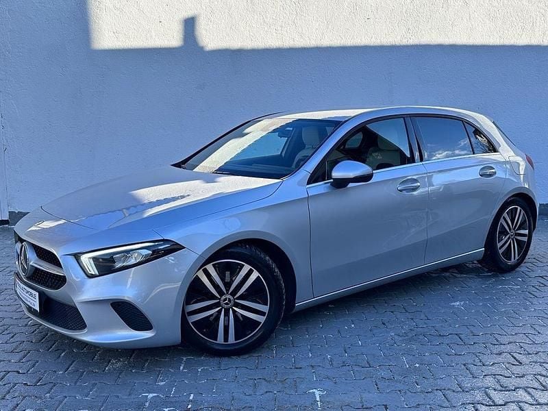 Silber Gebraucht 2019 Mercedes A220 Limousine | 17.990 € (Guter Preis) - Bild 1/4