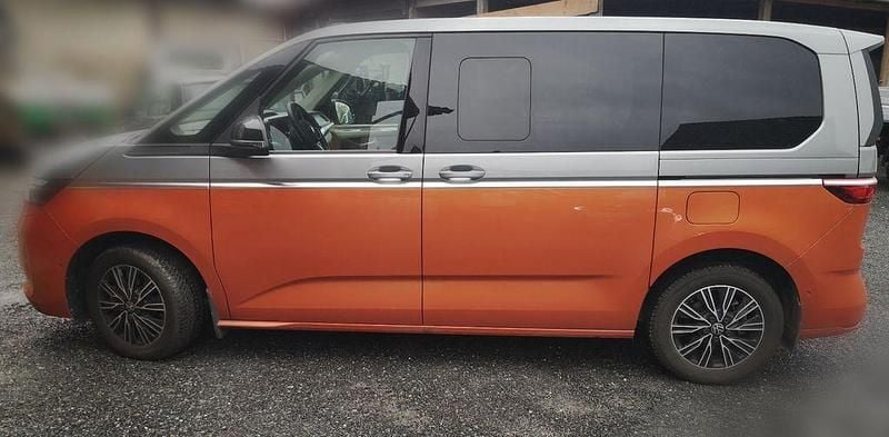 Gebraucht VW Multivan Life 204 PS (150 kW) 2024 Orange Van