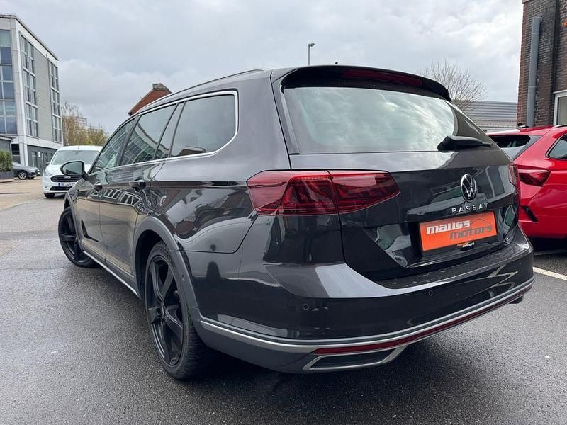 Gebraucht VW Passat Alltrack 200 PS (147 kW) 2021 Grau Kombi