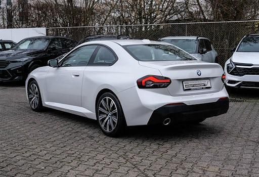 Gebraucht BMW 220 Shadowline 190 PS (139 kW) 2023 Weiß Coupé