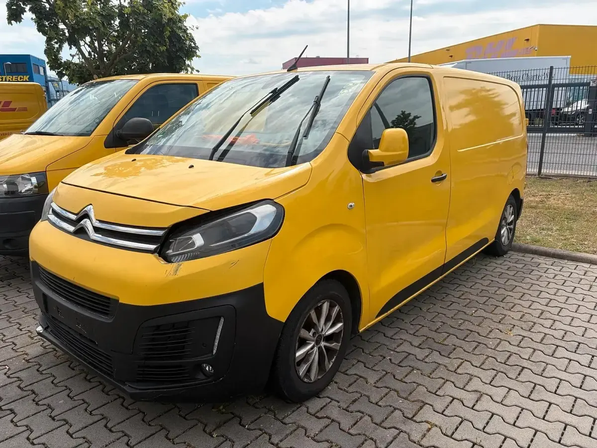 Gebraucht Citroën Jumpy 116 PS (85 kW) 2017 Gelb Van / Kleinbus