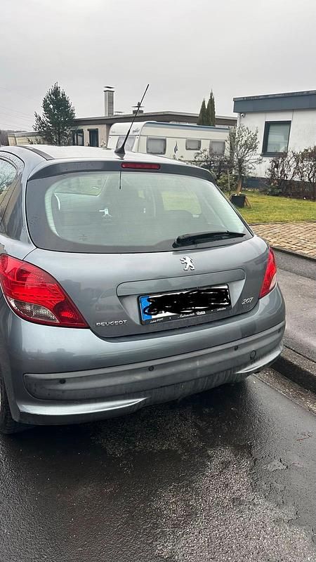 Gebraucht Peugeot 207 120 PS (88 kW) 2008 Grau Kleinwagen