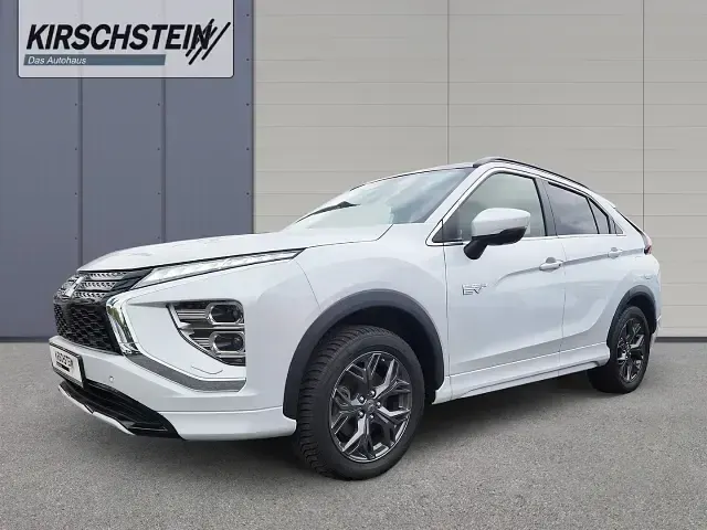 Begagnad Mitsubishi Eclipse Top 2022 Vit SUV