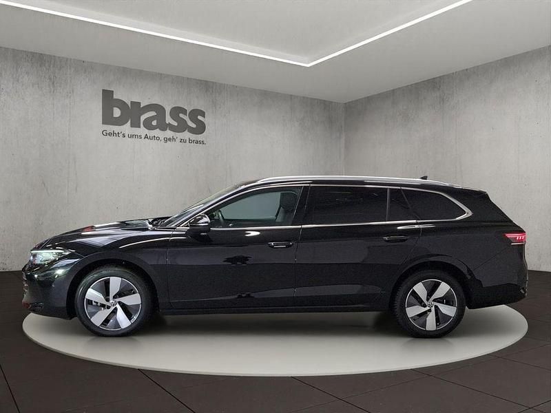 Gebraucht VW Passat Elegance 193 PS (141 kW) 2024 Grenadillschwarz metallic Kombi