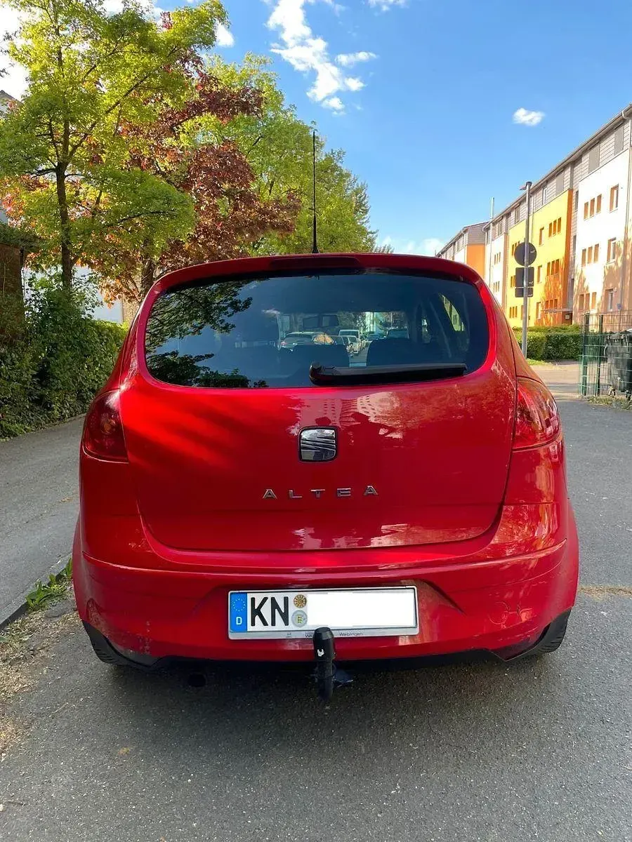 Gebraucht Seat Altea Reference 102 PS (75 kW) 2007 Rot Van / Kleinbus