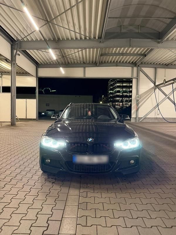 Gebraucht BMW 330 258 PS (189 kW) 2017 Schwarz Kombi