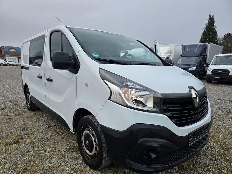 Gebraucht Renault Trafic Komfort 116 PS (85 kW) 2015 Weiß Van / Kleinbus