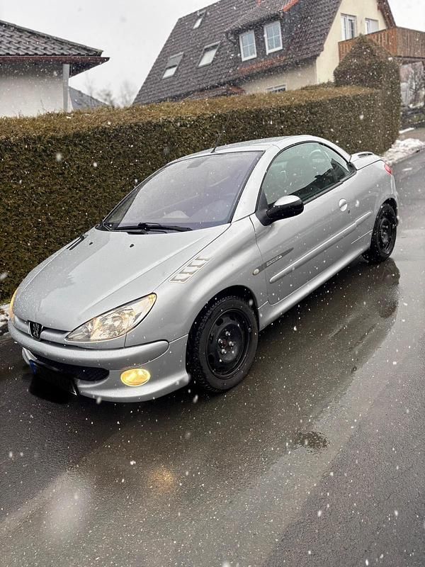 Silber Gebraucht 2004 Peugeot 206 CC Cabrio | 999 € - Bild 1/4