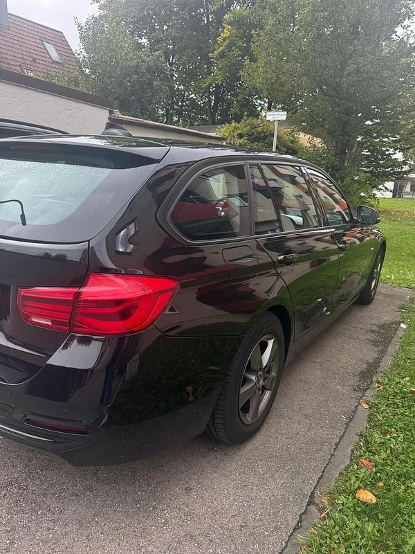 Gebraucht BMW 320 Sport Line 190 PS (139 kW) 2017 Schwarz Kombi