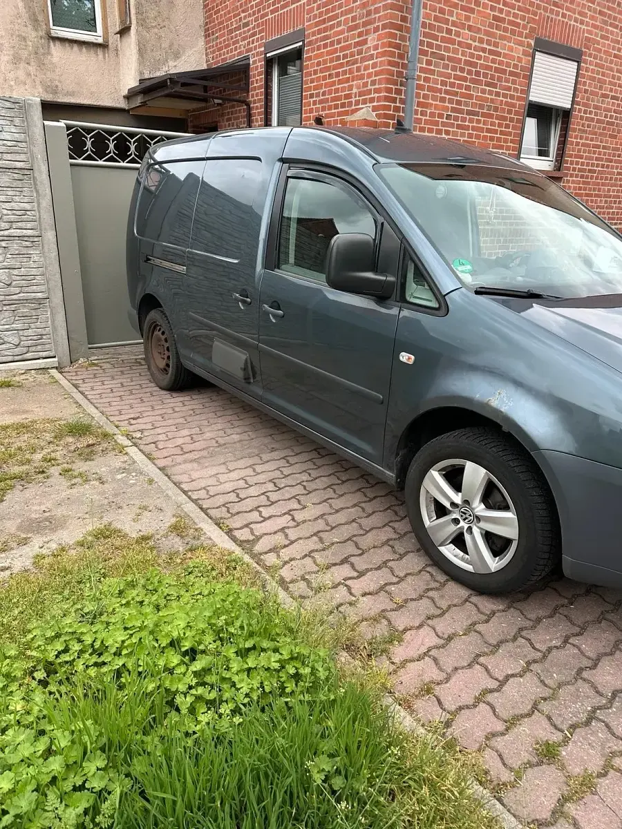 Używany VW Caddy 102 KM (75 kW) 2009 Szary Minivan