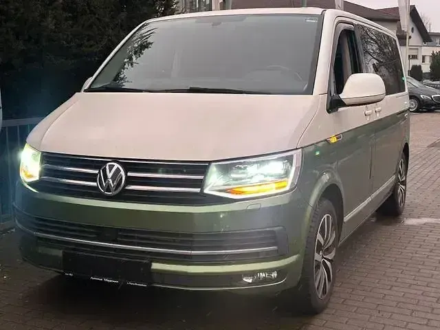 Begagnad VW Multivan Highline 100 HK (73 kW) 2016 Andere Minibuss