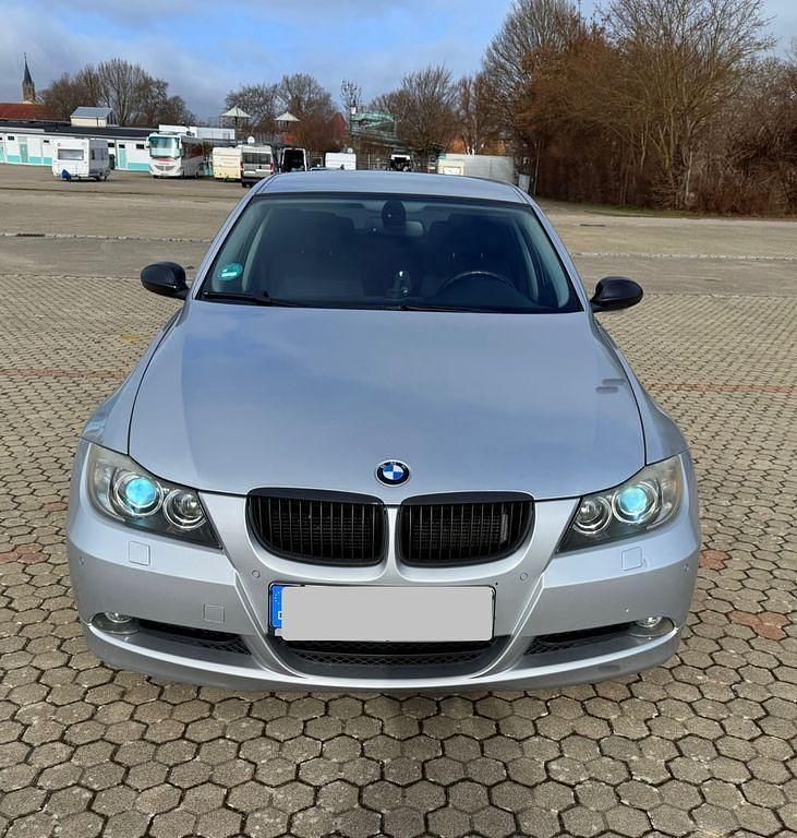 Gebraucht BMW 320 Performance 150 PS (110 kW) 2005 Silber Limousine