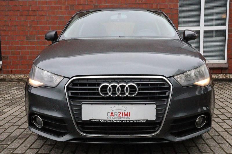 Gebraucht Audi A1 Attraction 105 PS (77 kW) 2010 Grau Kleinwagen