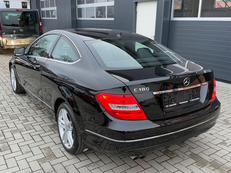 Gebraucht Mercedes C180 156 PS (114 kW) 2015 Schwarz Coupé