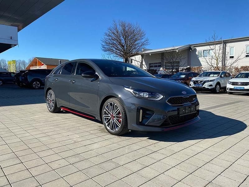 Pentametal metallic Gebraucht 2021 Kia ProCeed Kleinwagen | 23.690 € (Superpreis) - Bild 1/4