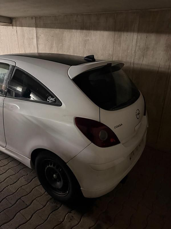 Gebraucht Opel Corsa S 90 PS (66 kW) 2009 Weiß Kleinwagen