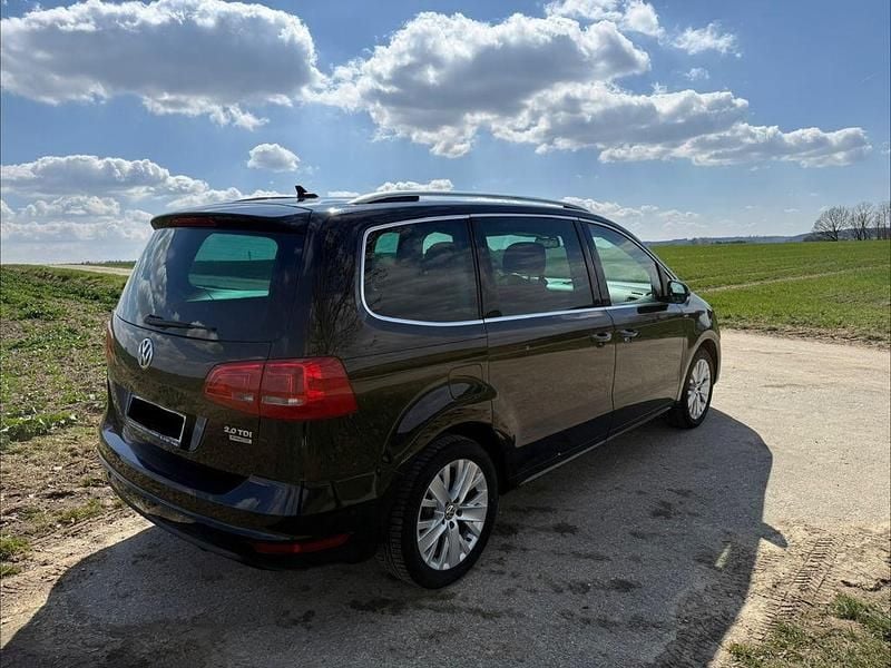 Gebraucht VW Sharan Life 140 PS (102 kW) 2013 Schwarz Van / Kleinbus