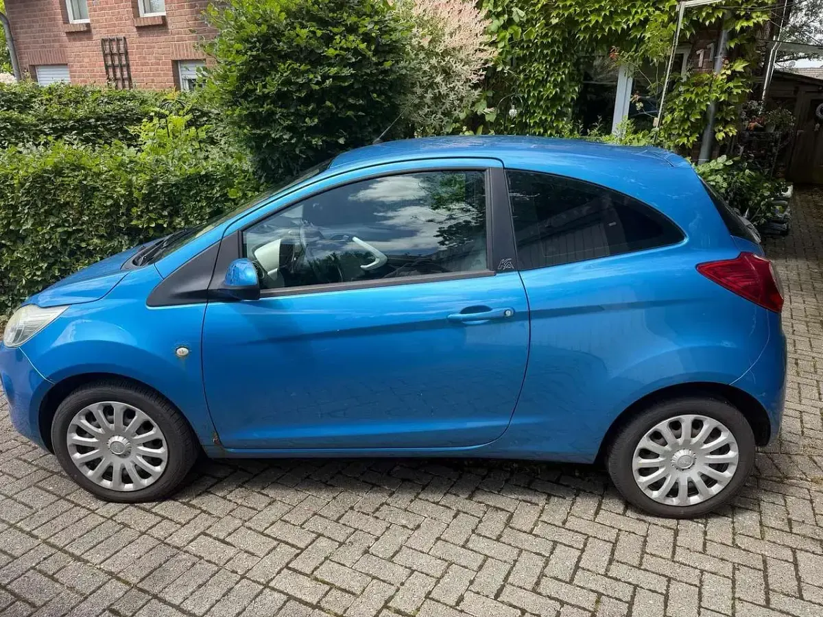 Gebraucht Ford Ka Titanium 69 PS (50 kW) 2009 Blau Kleinwagen