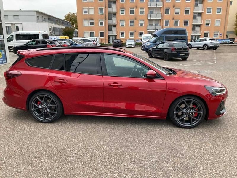 Gebraucht Ford Focus ST 280 PS (205 kW) 2023 Rot Kombi