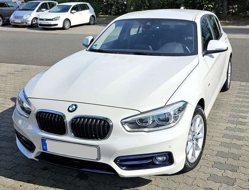 Weiß Gebraucht 2018 BMW 120 Sport Line Kleinwagen | 18.900 € (Superpreis) - Bild 1/4