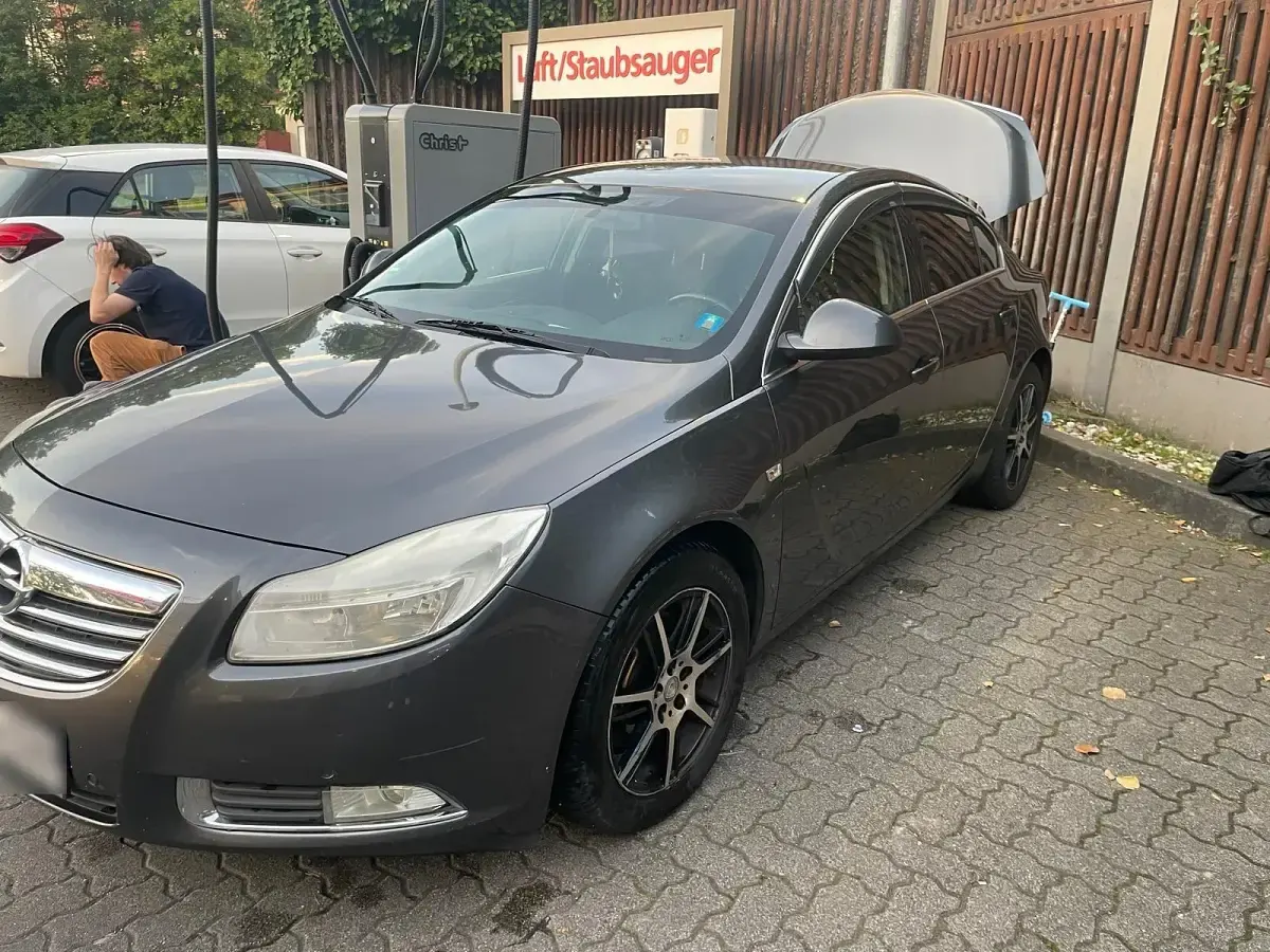 Gebraucht Opel Insignia 160 PS (117 kW) 2009 Grau Limousine