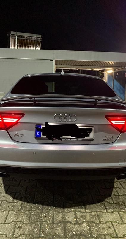 Grau Gebraucht 2017 Audi A7 Competition Kleinwagen | 28.500 € (Guter Preis) - Bild 1/4