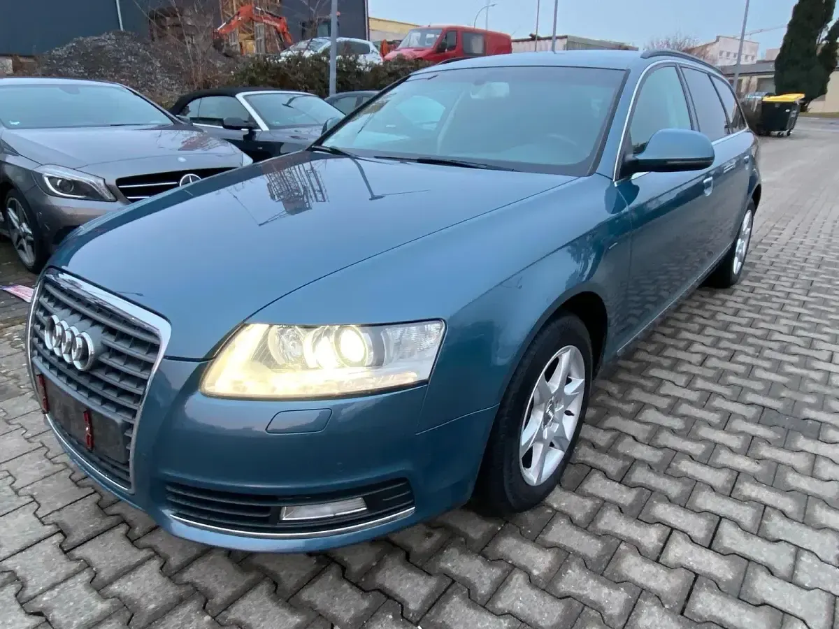 Gebraucht Audi A6 170 PS (125 kW) 2011 Blau Kombi