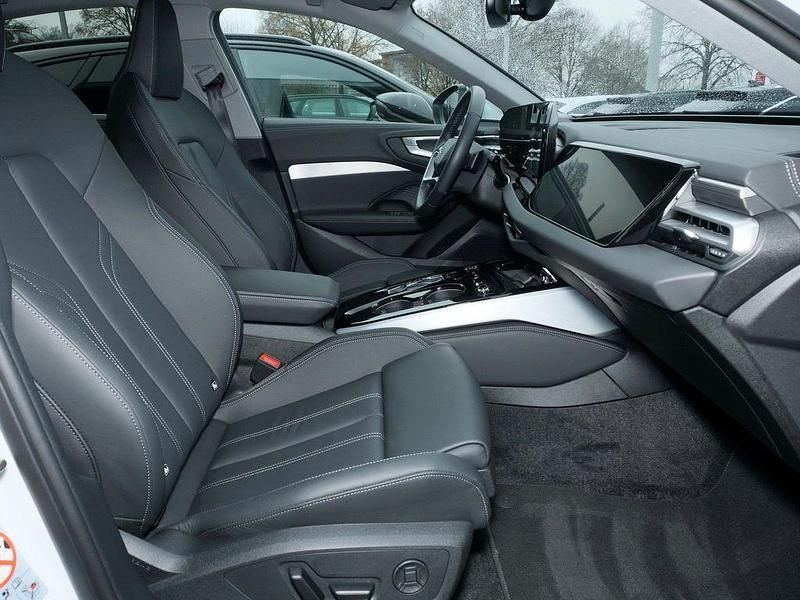 Gebraucht Audi A5 Ambiente 204 PS (150 kW) 2025 Gletscherweiß metallic Limousine