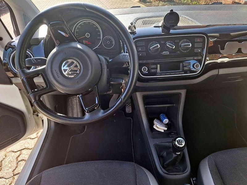 Gebraucht VW up! high up! 75 PS (55 kW) 2013 Weiß Kleinwagen