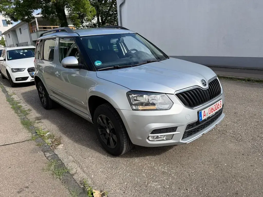 Gebraucht Skoda Yeti Cool Edition 110 PS (80 kW) 2016 Silber SUV
