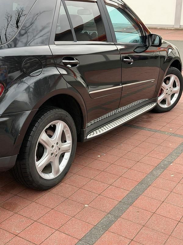 Gebraucht Mercedes ML280 190 PS (139 kW) 2007 Schwarz SUV