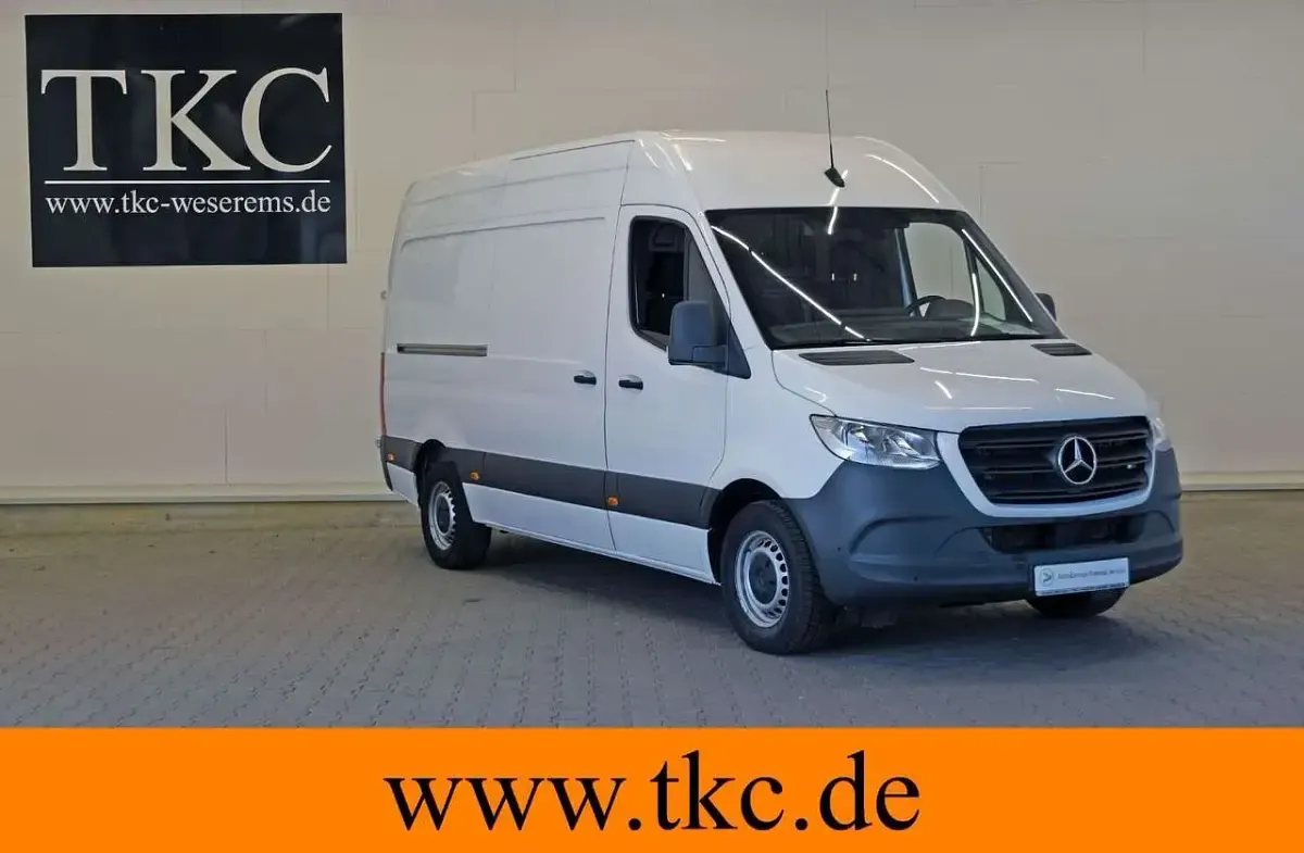 Gebraucht Mercedes Sprinter 170 PS (125 kW) 2023 Mb 9147 arktikweiss Van