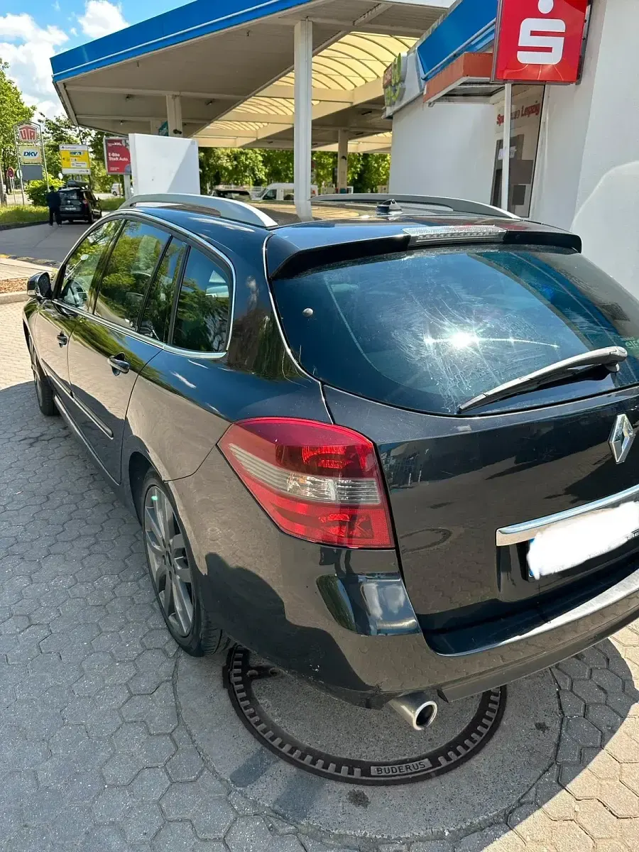 Gebraucht Renault Laguna III 173 PS (127 kW) 2011 Schwarz Kombi