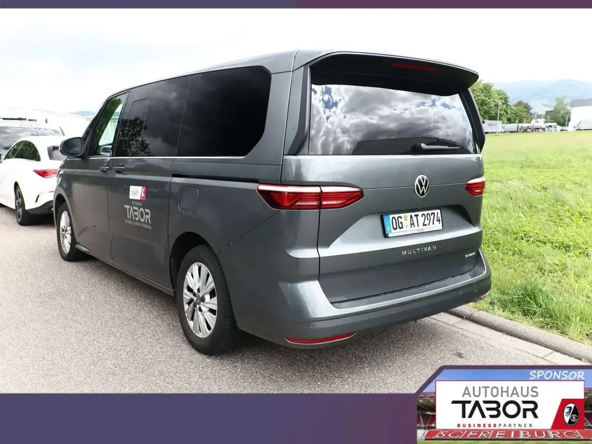 Gebraucht VW LT Life 218 PS (160 kW) 2022 Indiumgrau metallic Van / Kleinbus