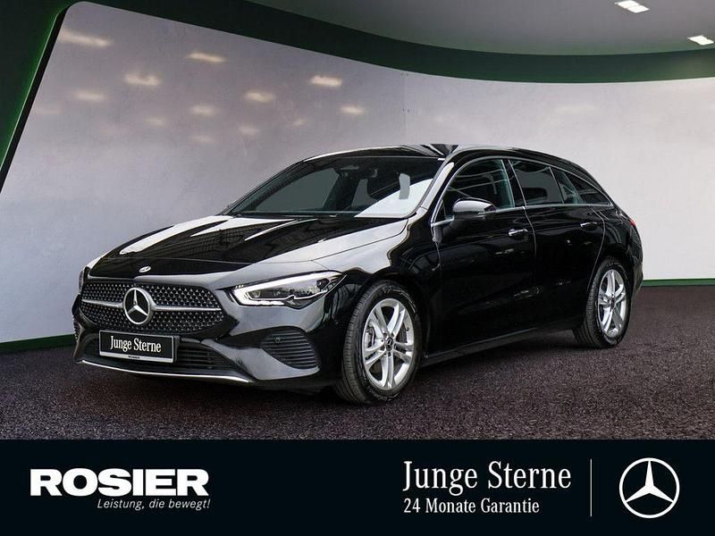 Schwarz / nachtschwarz Gebraucht 2025 Mercedes CLA200 Shooting Brake Advanced Plus Kombi | 35.314 € (Fairer Preis) - Bild 1/4