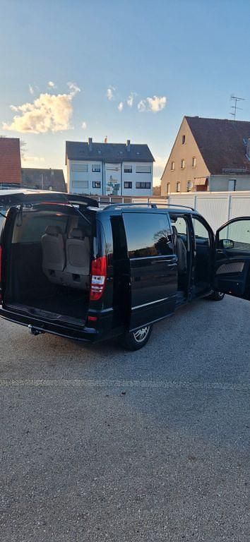 Gebraucht Mercedes Viano 163 PS (119 kW) 2012 Schwarz Van / Kleinbus