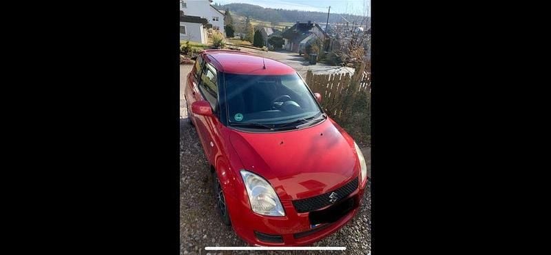 Rot Gebraucht 2009 Suzuki Swift Club Limousine | 1.950 € (Guter Preis) - Bild 1/4