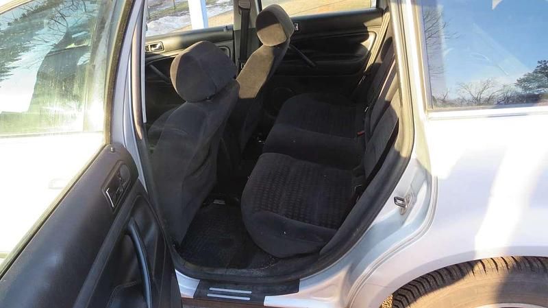 Gebraucht VW Passat Comfortline 110 PS (80 kW) 2003 Silber Kombi