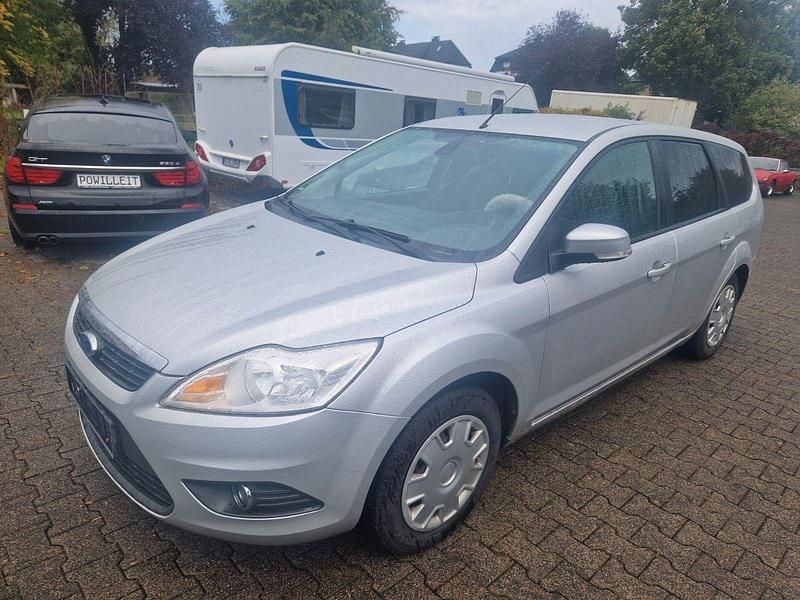 Gebraucht Ford Focus Style 109 PS (80 kW) 2010 Silber Kombi