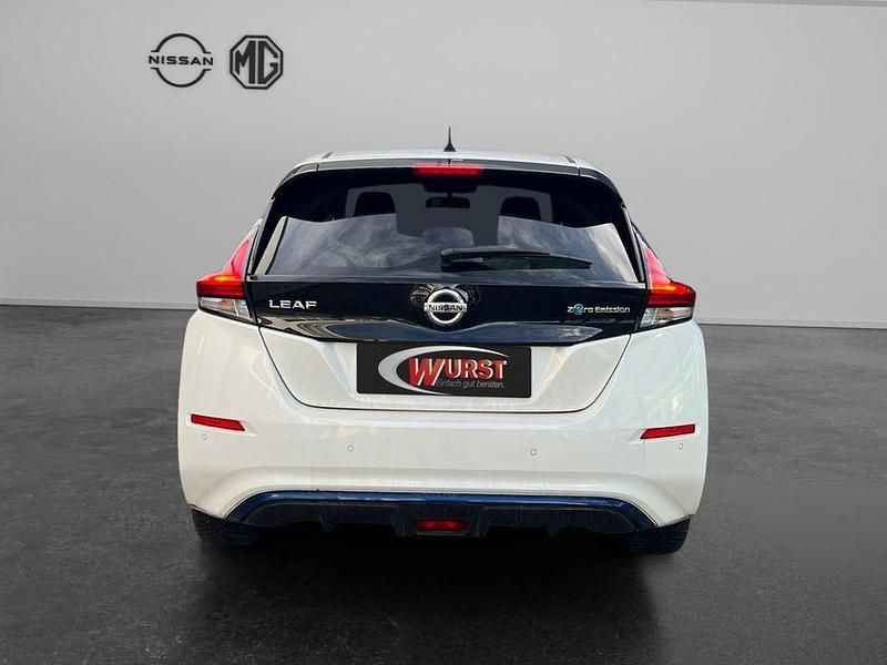 Gebraucht Nissan Leaf 360º 110 kW (150 PS) 2019 M) (weiss Kleinwagen