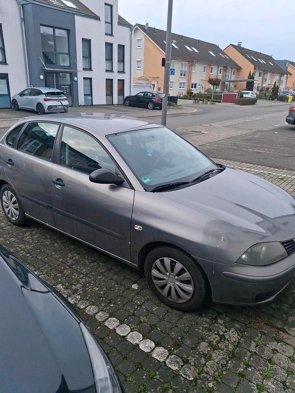 Gebraucht Seat Ibiza 2004 Silber Kleinwagen