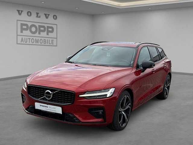 Gebraucht Volvo V60 145 PS (106 kW) 2025 Kombi