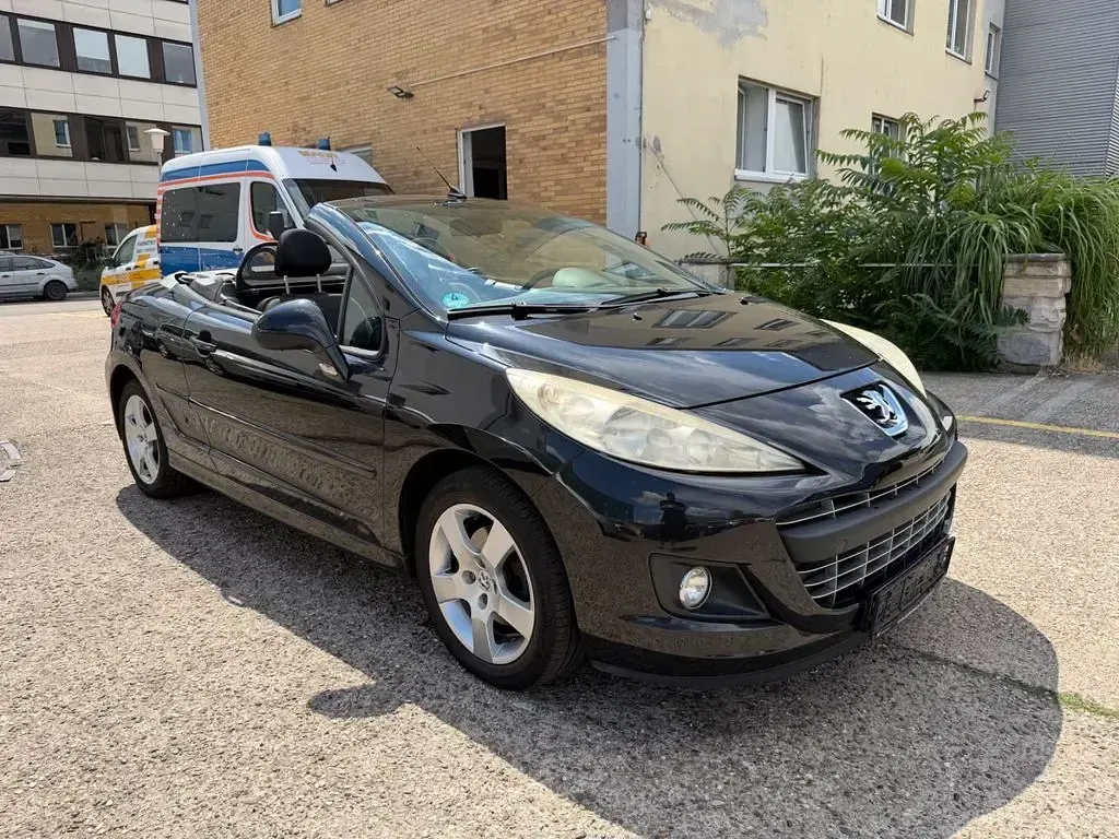 Gebraucht Peugeot 207 CC Premium 120 PS (88 kW) 2011 Braun Cabrio