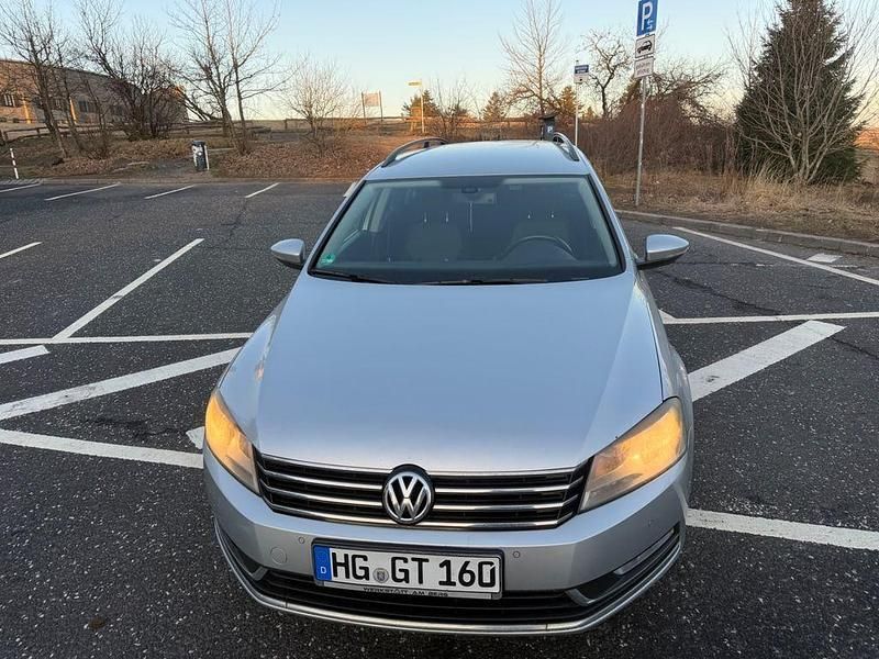 Gebraucht VW Passat Comfortline 140 PS (102 kW) 2011 Silber Kombi